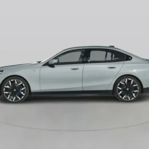 Alternative view of BMW i5