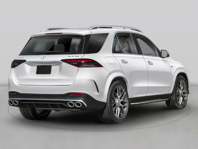 2026 Mercedes-Benz AMG GLE 53 - Image 3