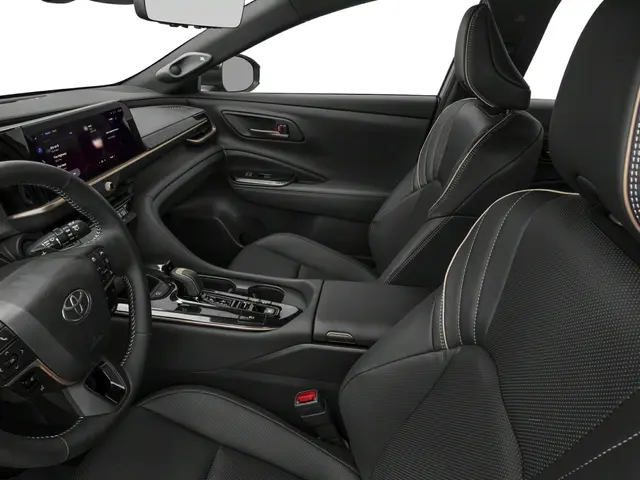 Toyota Crown Signia – Best Premium Hybrid SUV Redefined - Image 7